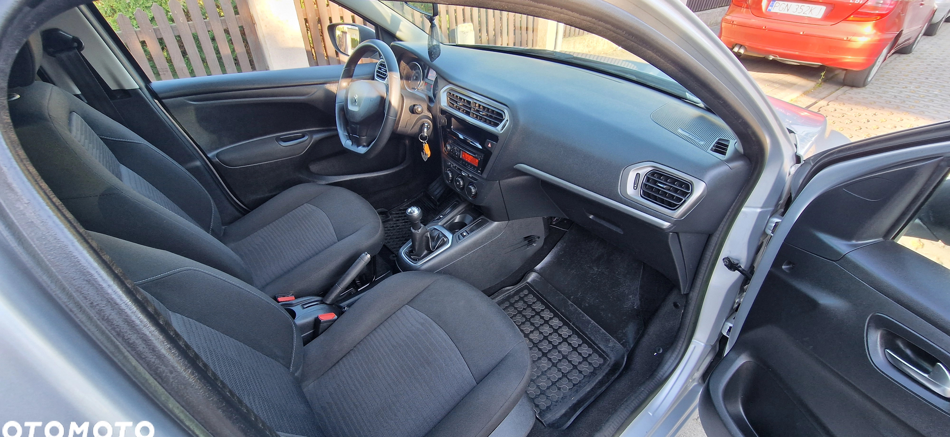 Peugeot 301 cena 23500 przebieg: 52500, rok produkcji 2013 z Gniezno małe 106